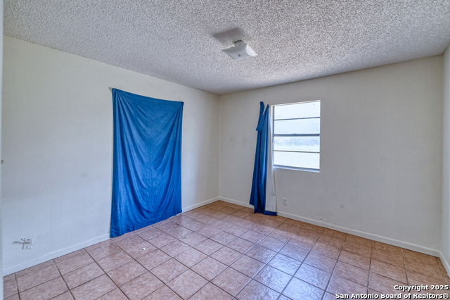 Image 12 of 19 For 254 Prairie St