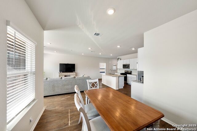 Image 12 of 47 For 6220 Sunhigh Dr.