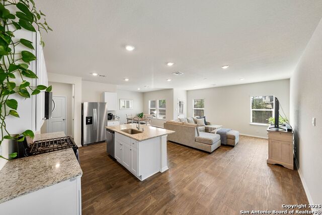 Image 13 of 47 For 6220 Sunhigh Dr.