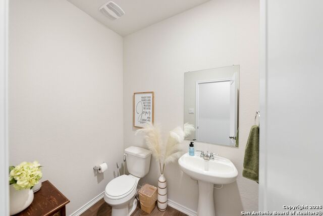 Image 22 of 47 For 6220 Sunhigh Dr.