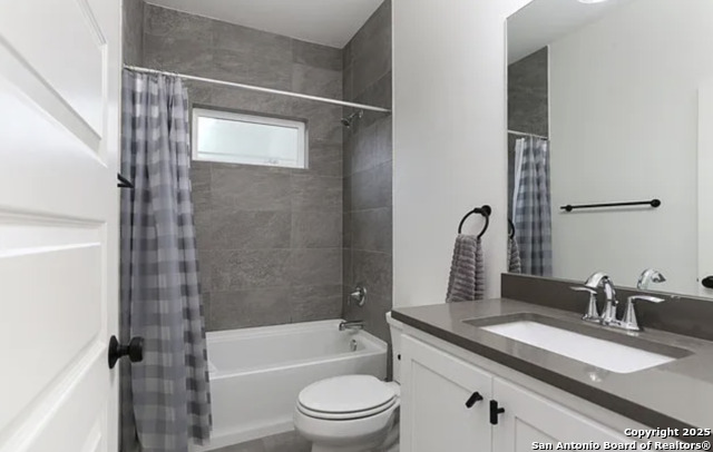 Listing photo id 5 for 419 Porter  202