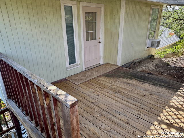 Image 28 of 29 For 541 Deer Creek E