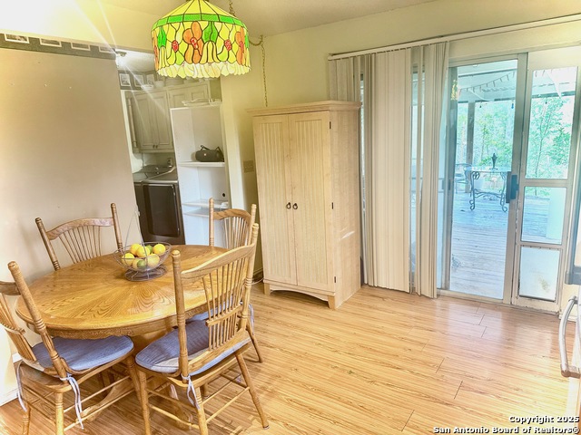 Image 7 of 29 For 541 Deer Creek E