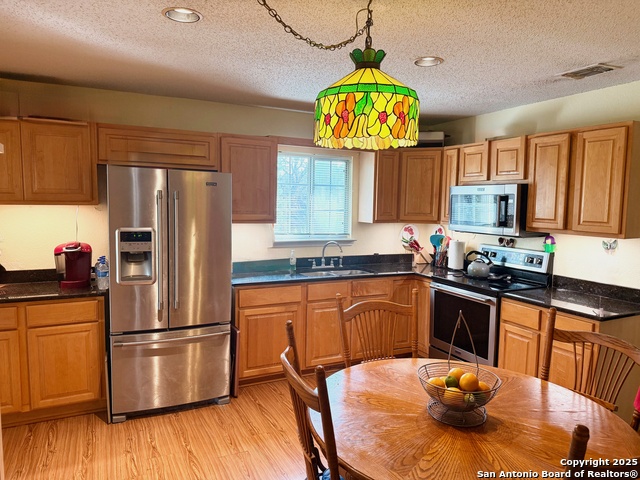 Image 8 of 29 For 541 Deer Creek E