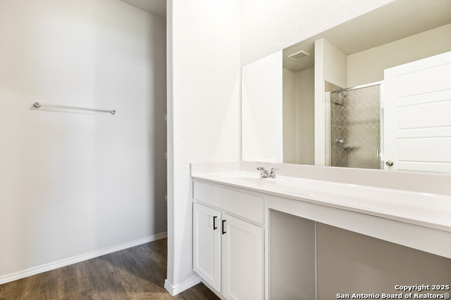 Image 20 of 27 For 19916 Doc Holiday