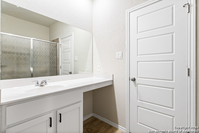 Image 21 of 27 For 19916 Doc Holiday