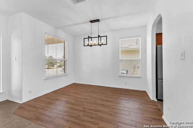 Image 30 of 53 For 21634 Seminole Oaks