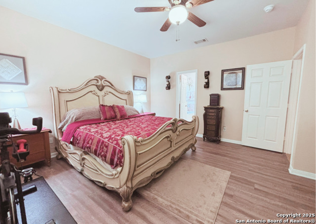 Image 18 of 33 For 1008 Oak Ridge