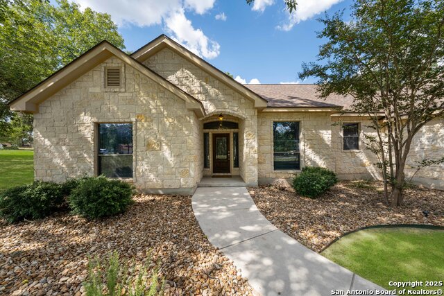 Details for 105 Legacy Oaks, La Vernia, TX 78121