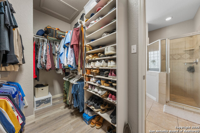 Listing photo id 22 for 105 Legacy Oaks