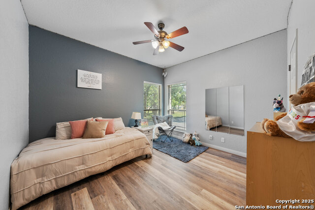 Listing photo id 25 for 105 Legacy Oaks