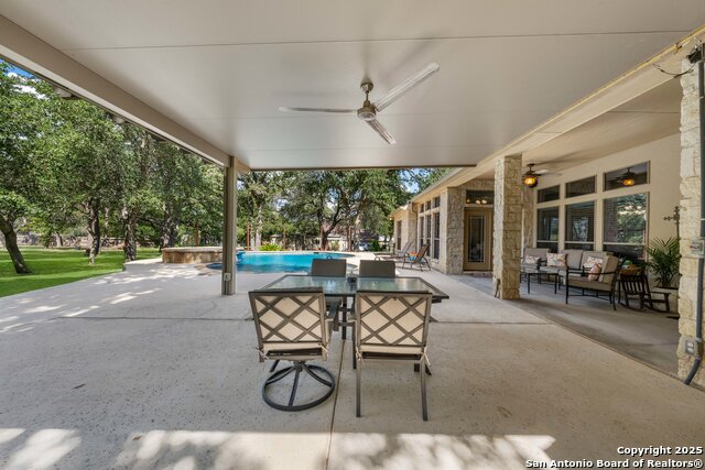 Listing photo id 33 for 105 Legacy Oaks