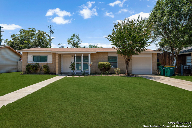 Details for 121 Rosewood, Universal City, TX 78148