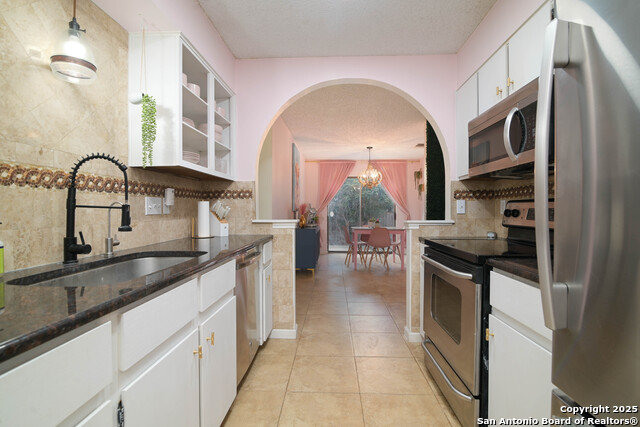 Listing photo id 8 for 2851 Burning Rock