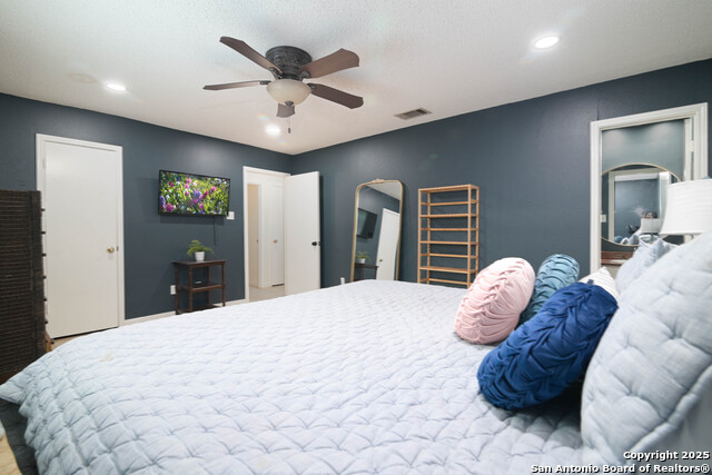 Listing photo id 12 for 2851 Burning Rock