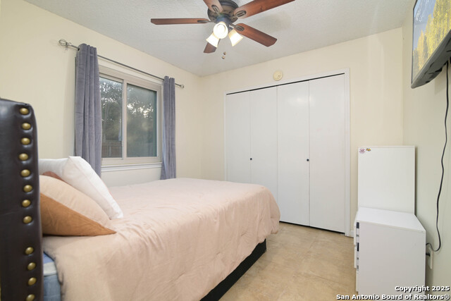 Listing photo id 15 for 2851 Burning Rock