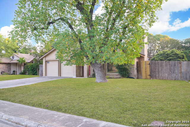 Listing photo id 0 for 2851 Burning Rock