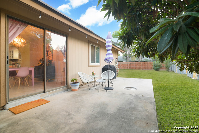 Listing photo id 22 for 2851 Burning Rock