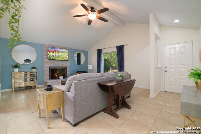 Listing photo id 2 for 2851 Burning Rock