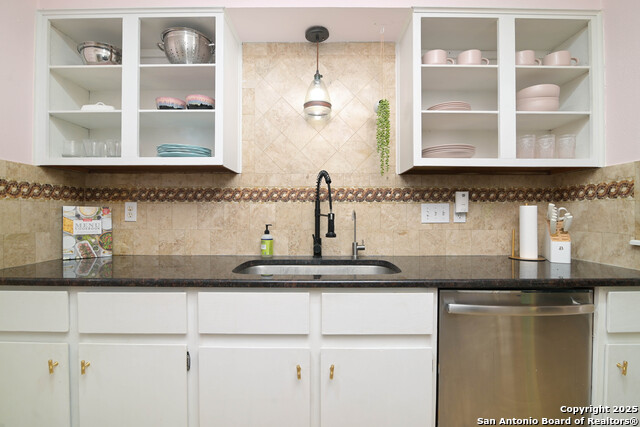 Listing photo id 7 for 2851 Burning Rock