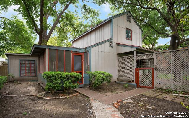 Image 4 of 8 For 206 Madison  B