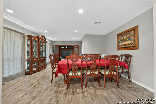 Image 17 of 32 For 3413 Foxbriar