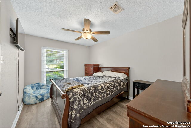 Image 25 of 32 For 3413 Foxbriar