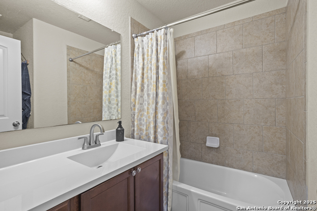 Listing photo id 19 for 128 Field Ridge