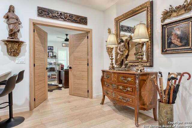 Image 14 of 38 For 531 Brightwood Pl