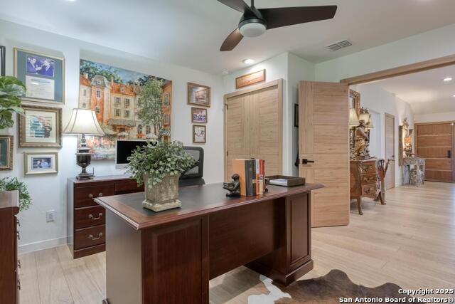 Image 16 of 38 For 531 Brightwood Pl