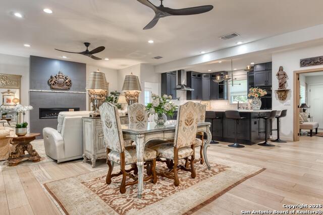 Image 6 of 38 For 531 Brightwood Pl