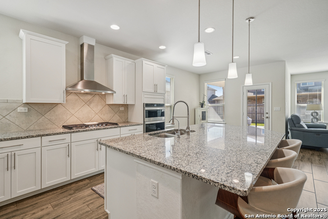 Listing photo id 9 for 2215 Zachry