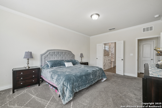 Listing photo id 15 for 2215 Zachry
