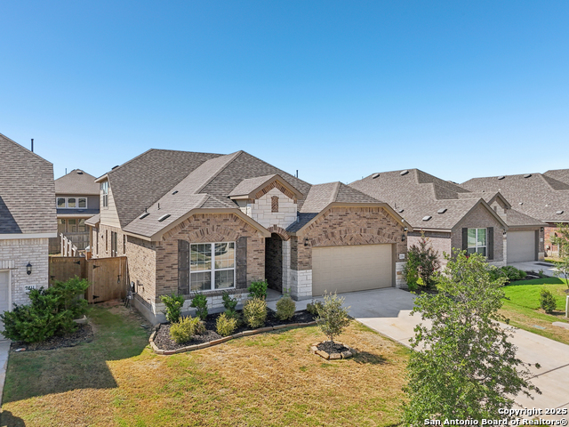 Listing photo id 0 for 2215 Zachry