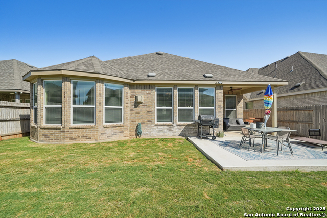 Listing photo id 24 for 2215 Zachry