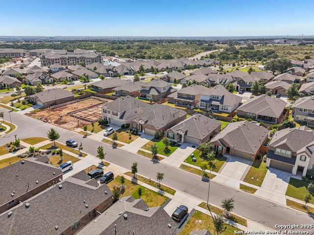 Listing photo id 26 for 2215 Zachry