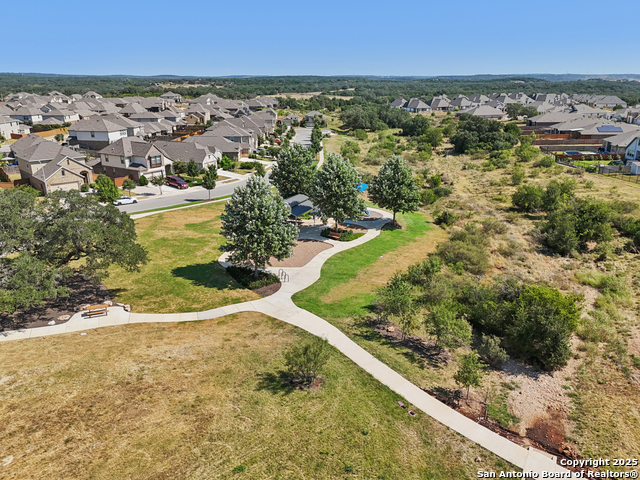 Listing photo id 29 for 2215 Zachry