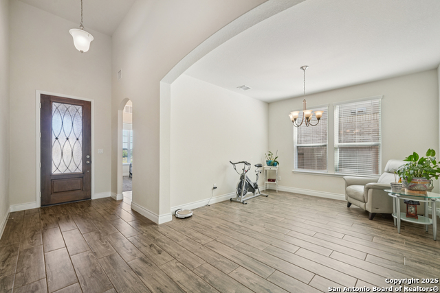 Listing photo id 2 for 2215 Zachry