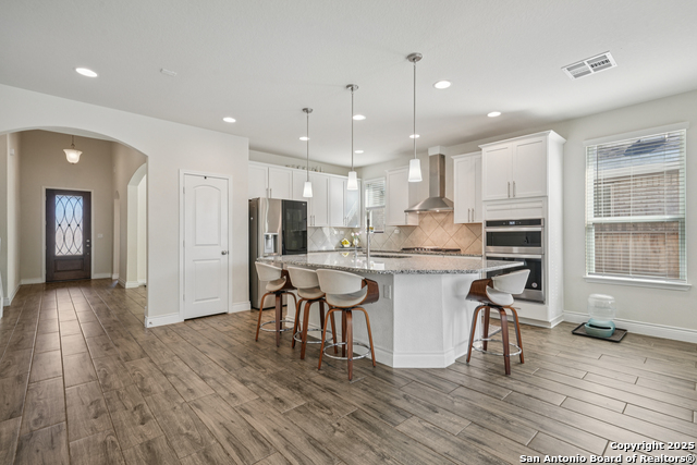 Listing photo id 7 for 2215 Zachry