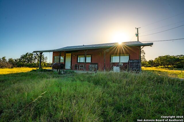 Listing photo id 1 for 116 U.s. Highway 83