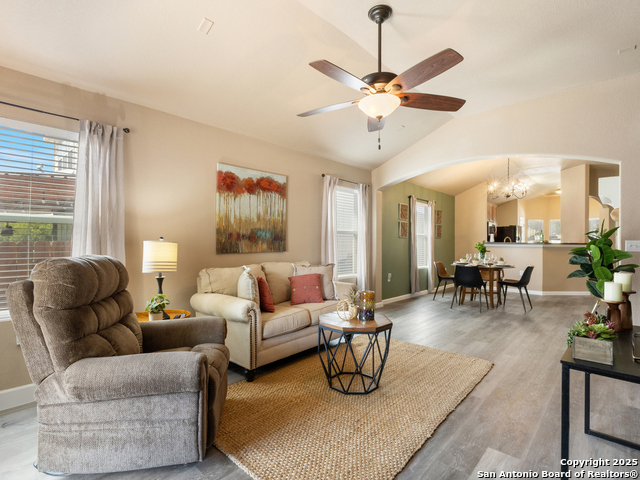 Listing photo id 14 for 2206 Mission Vista