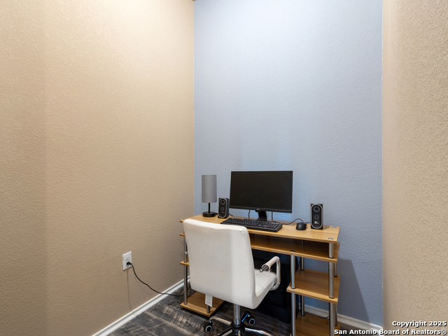 Listing photo id 15 for 2206 Mission Vista