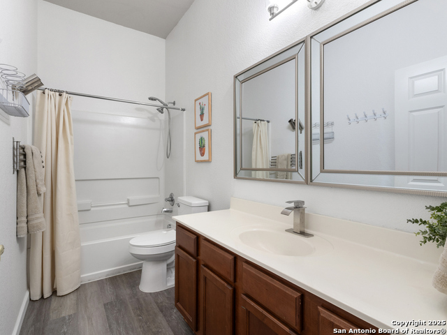 Listing photo id 19 for 2206 Mission Vista