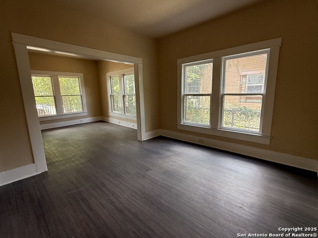 Image 13 of 13 For 1114 Brazos St. N