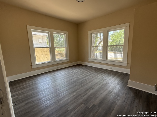 Image 4 of 13 For 1114 Brazos St. N