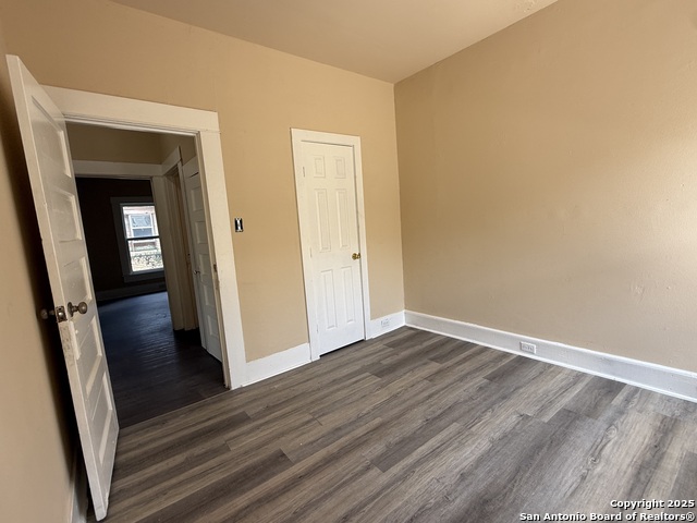Image 9 of 13 For 1114 Brazos St. N