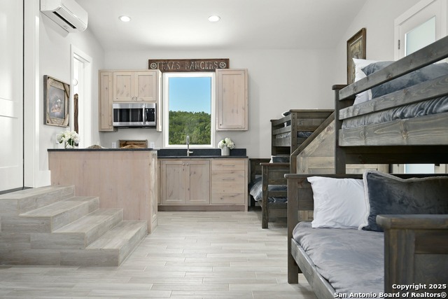Listing photo id 28 for 1785 Backbone Ridge
