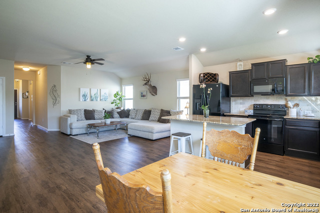 Image 18 of 35 For 2934 Meadow Ridge