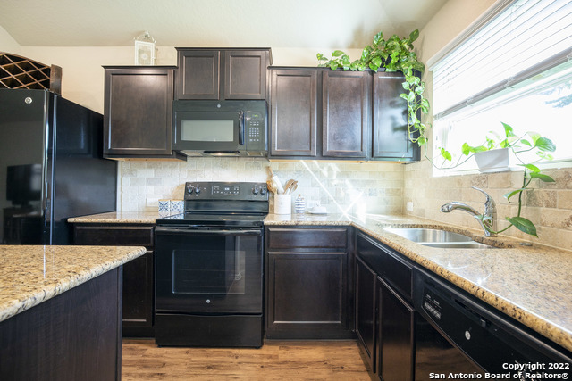 Image 22 of 35 For 2934 Meadow Ridge