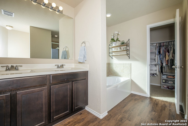 Image 29 of 35 For 2934 Meadow Ridge